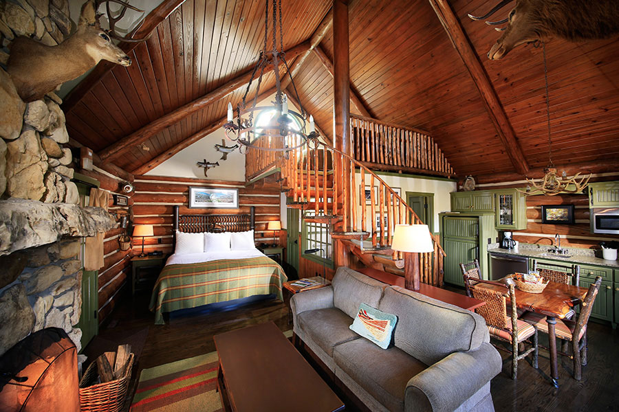 cedar-trail-cabin-with-loft-accommodation