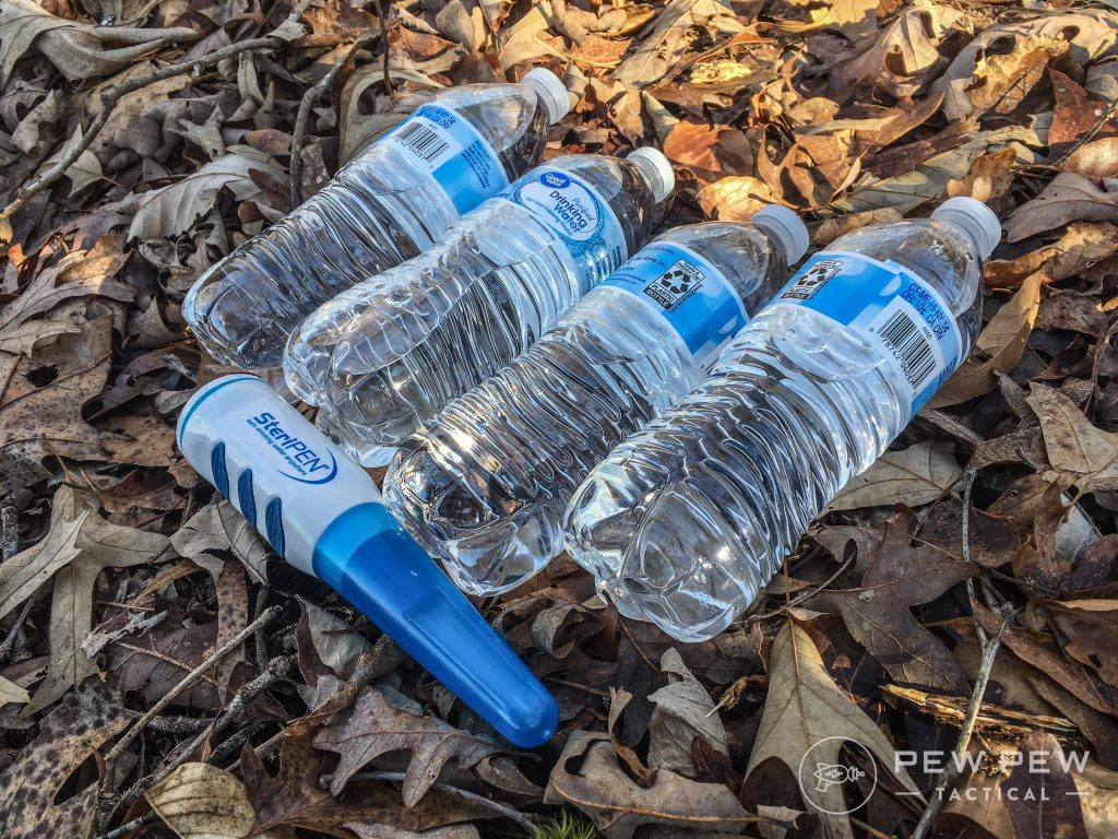 清洁笔和瓶装水